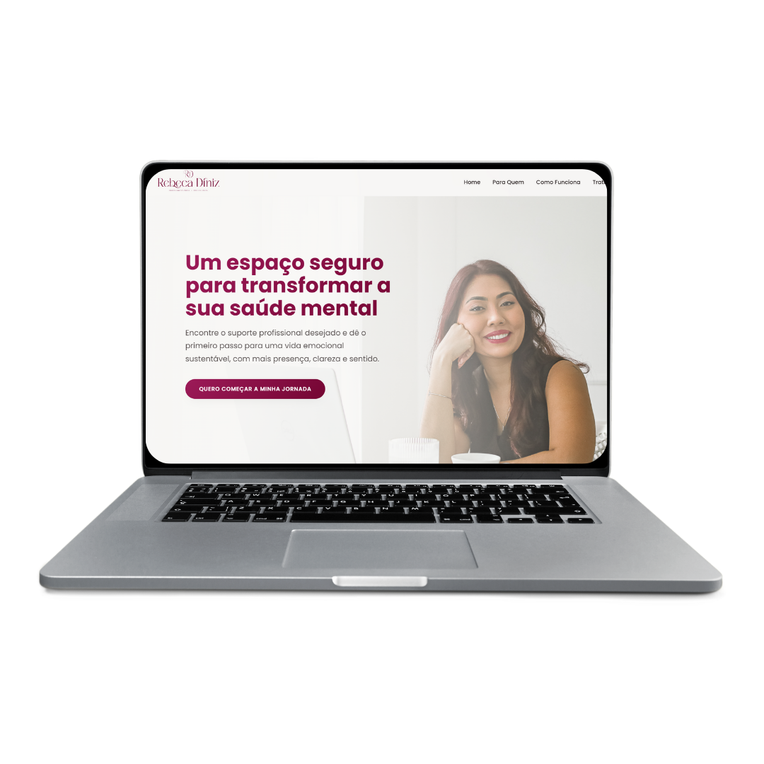 Notebook exibindo a tela de um site de cliente